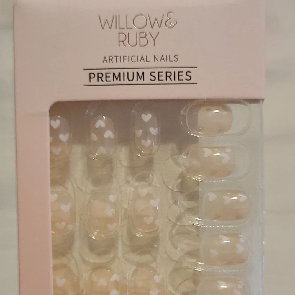 🌻🆕️ willow & ruby • heart nails - Picture 2 of 3